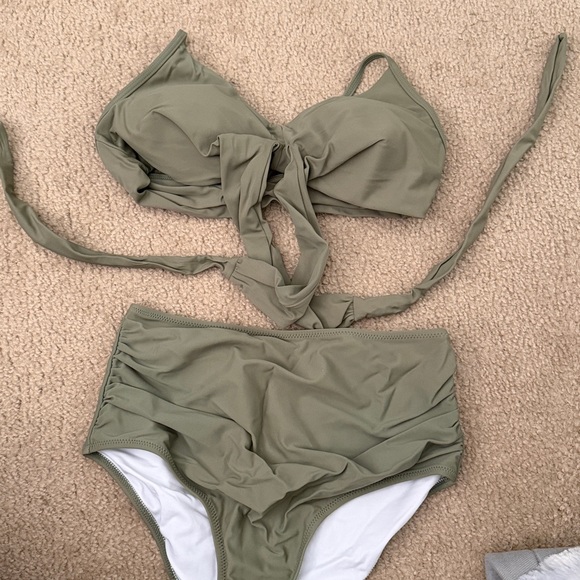 Green Bikini Set - Picture 2 of 5